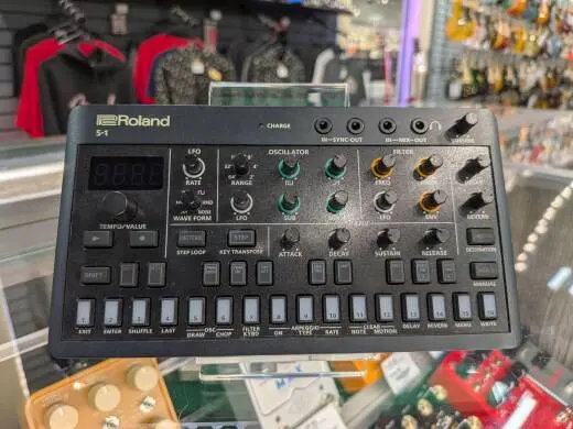 Roland - S-1 ROLAND 2